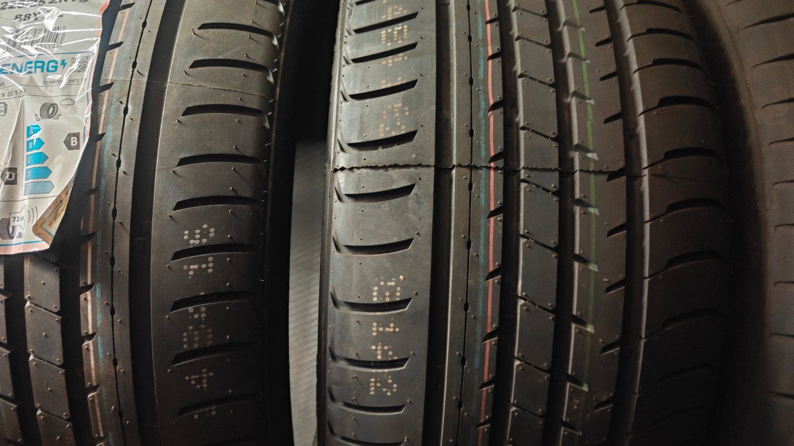 225/35r19 88y Berlin 80€ per stuk met montage en balanceren
