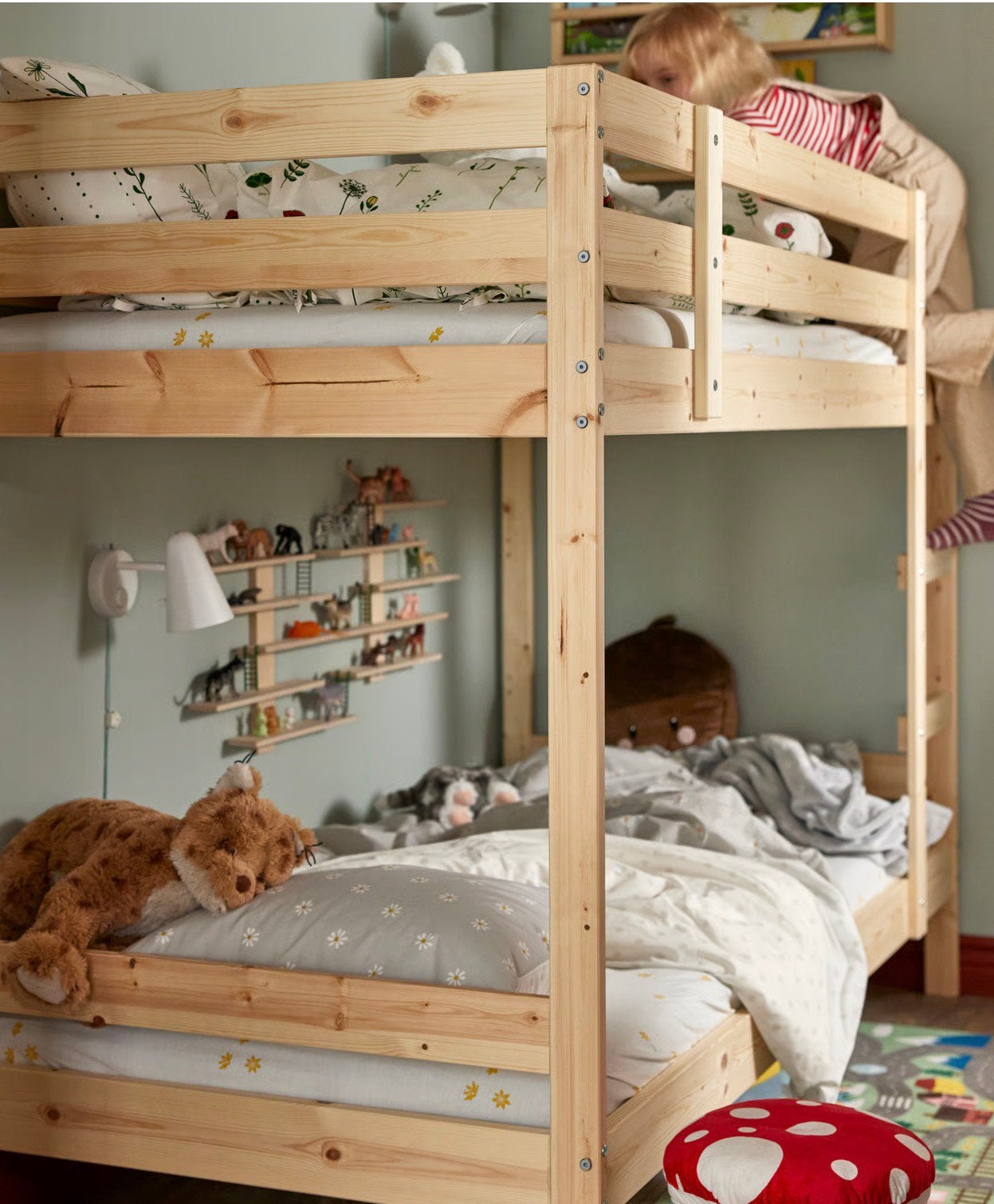 Stapelbed in behandeld grenen., Huis en Inrichting, Ophalen, Zo goed als nieuw, Stapelbed
