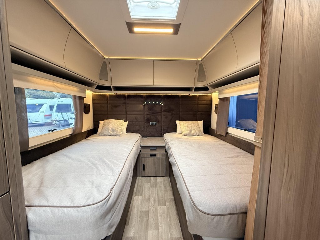 Kabe Royal 560 GLE, 6 à 7 mètres, Entreprise, Kabe, Banquette en rond
