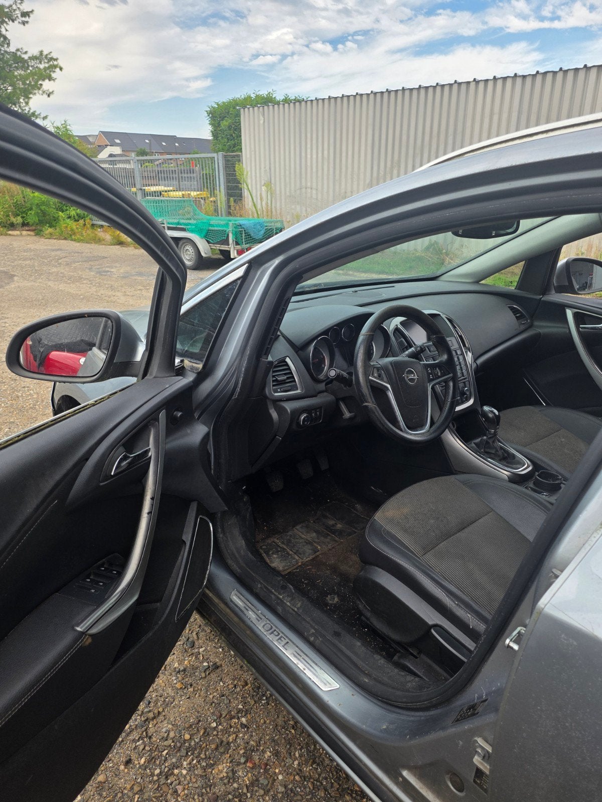 Opel Astra Sports Tourer 1.7 Cdti  injectors schade, Auto's, Voorwielaandrijving, Euro 5, Stof, Zwart