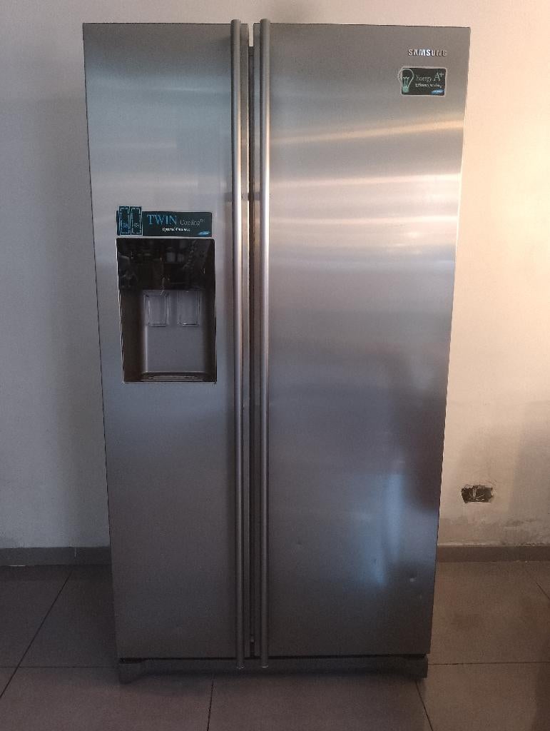 Frigo américain Samsung, Classe énergétique A ou plus économe, Avec compartiment congélateur, 160 cm ou plus, Enlèvement