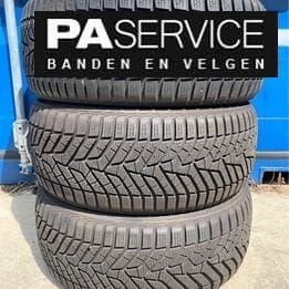 4x Yokohama W Drive Winterbanden 215 45 17 met 7,5 mm, Autos : Pièces & Accessoires, -, Utilisé, -, Jante(s)