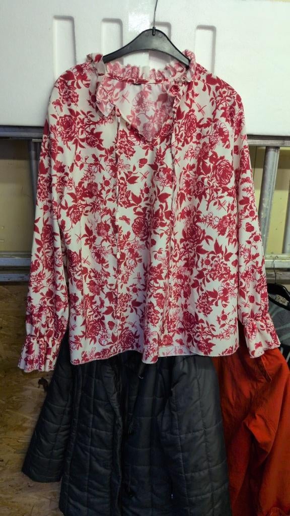 wit/rood bloes - xxl - 5€, Kleding | Dames, Grote Maten, Ophalen of Verzenden, Zo goed als nieuw, Rood, Blouse of Tuniek