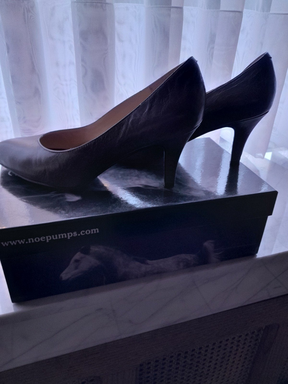 grijze schoenen met handtasje, Ophalen