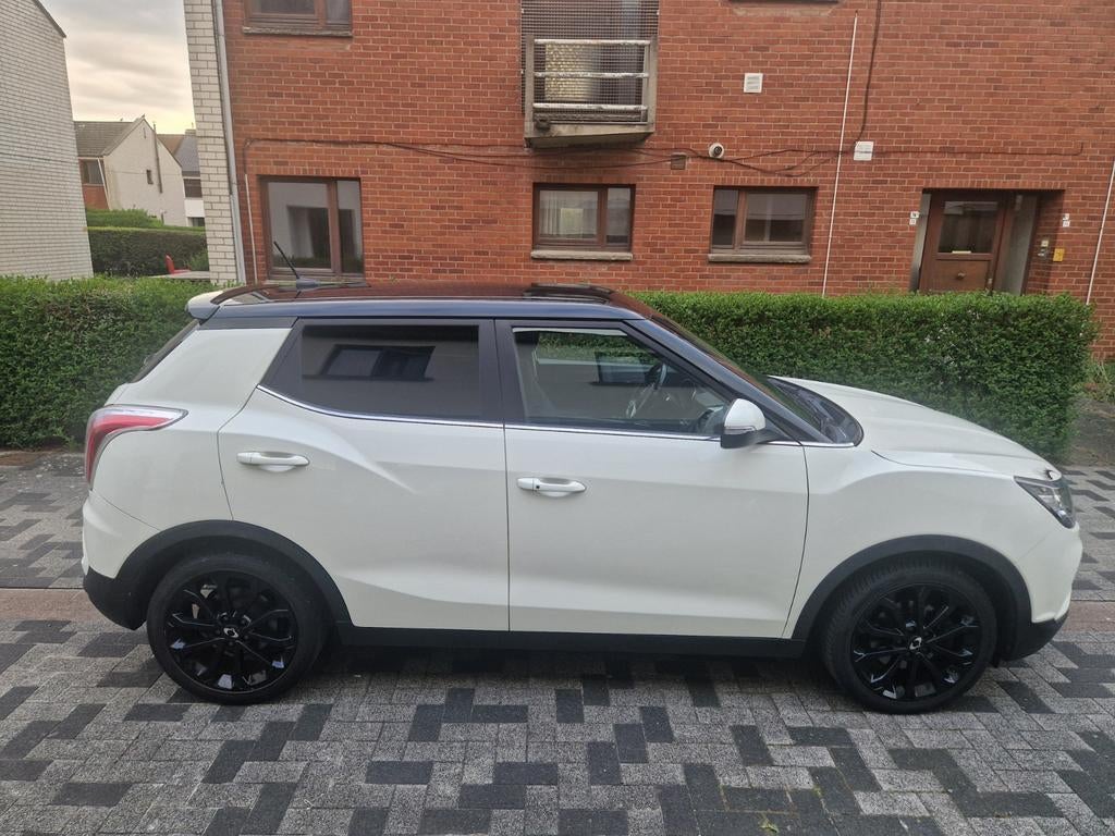 Auto te koop ( dendermonde), Auto's, Zwart, Wit, Handgeschakeld, Particulier