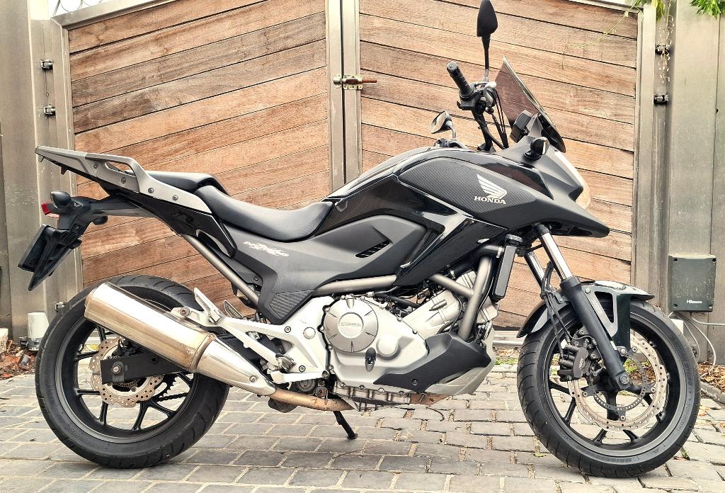 Moto, Motos, Motos | Honda, Particulier, Tourisme, 12 à 35 kW, 2 cylindres, Permis Moto A2 minimum, ABS, Contrôle de traction