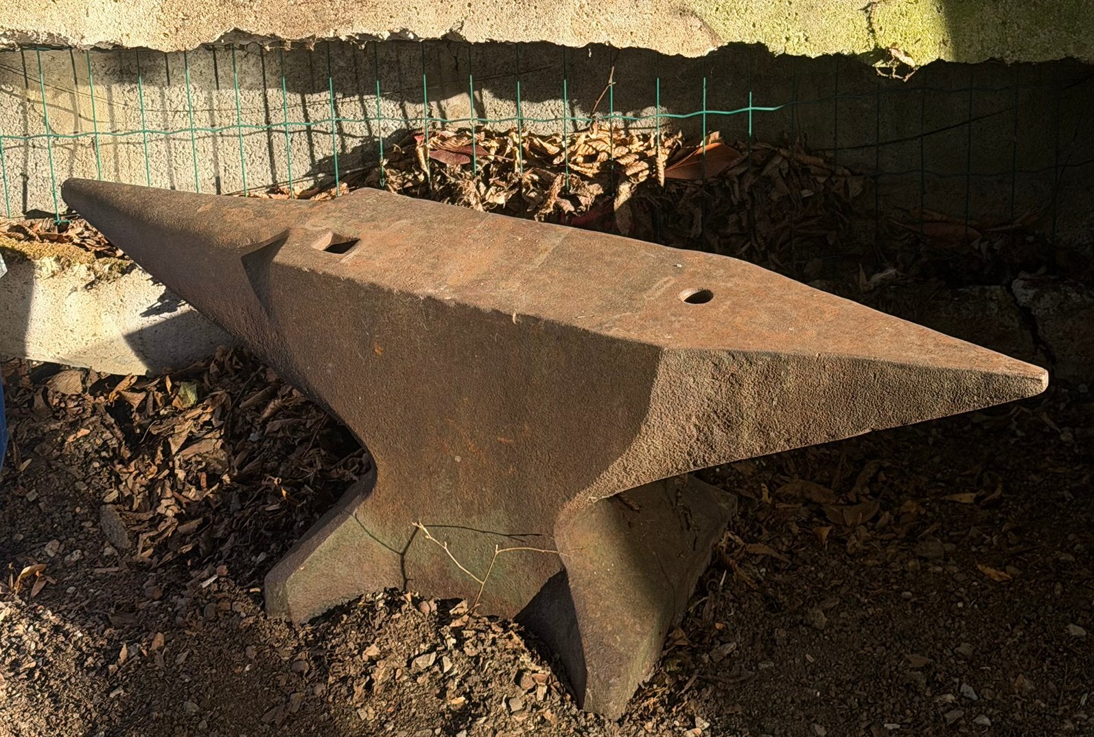 Enclume de forgeron, Enlèvement