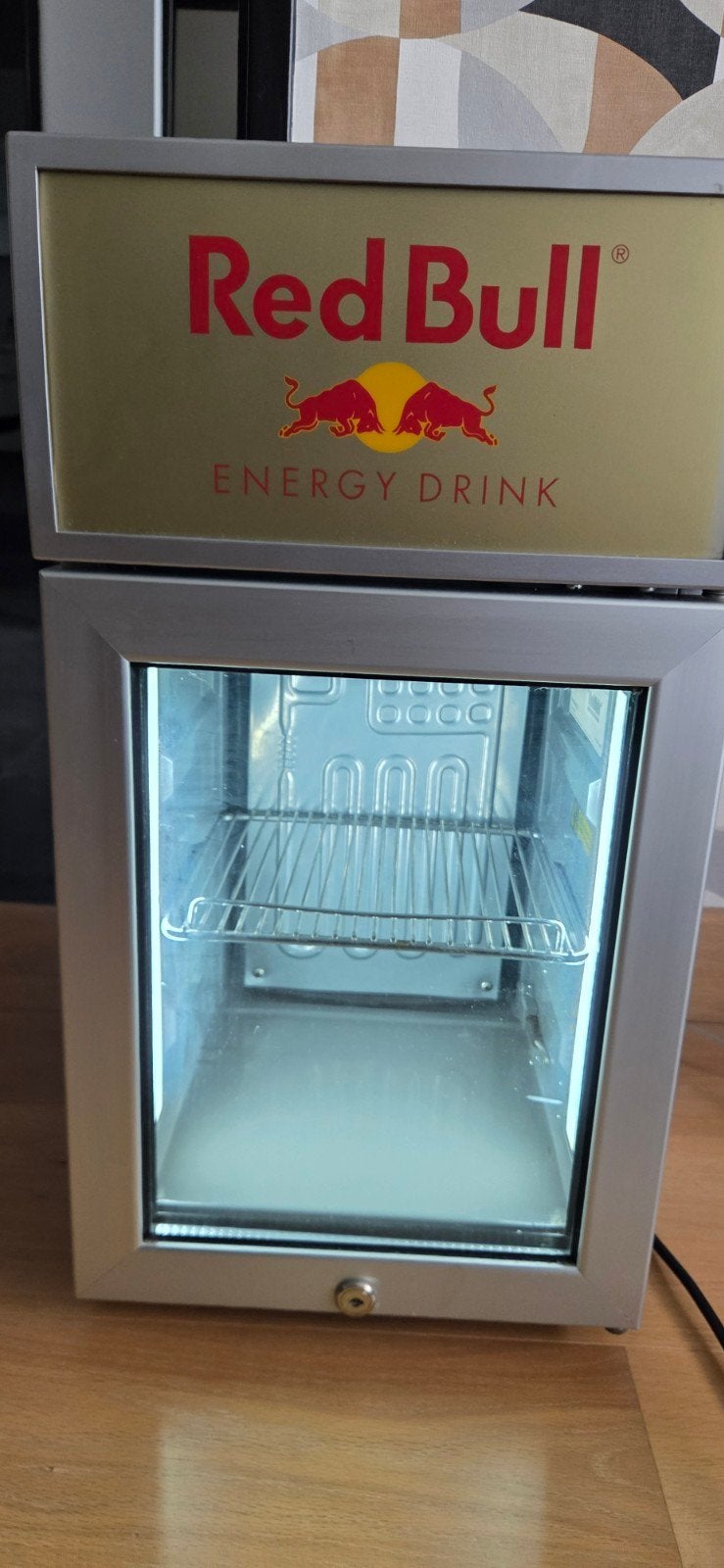 redbull ijskast, Enlèvement