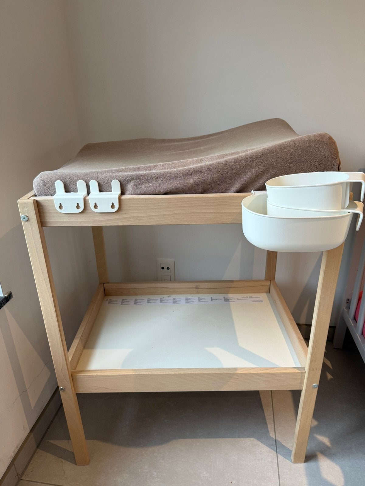 Commode bebe ikea avec accessoire, Enfants & Bébés, Enlèvement, Comme neuf, Commode