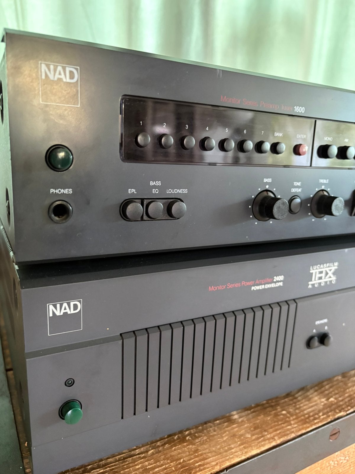 EN 1600 VOORVERSTERKER EN NAD 2400 VERSTERKER, Audio, Tv en Foto, Versterkers en Ontvangers, Zo goed als nieuw, 60 tot 120 watt