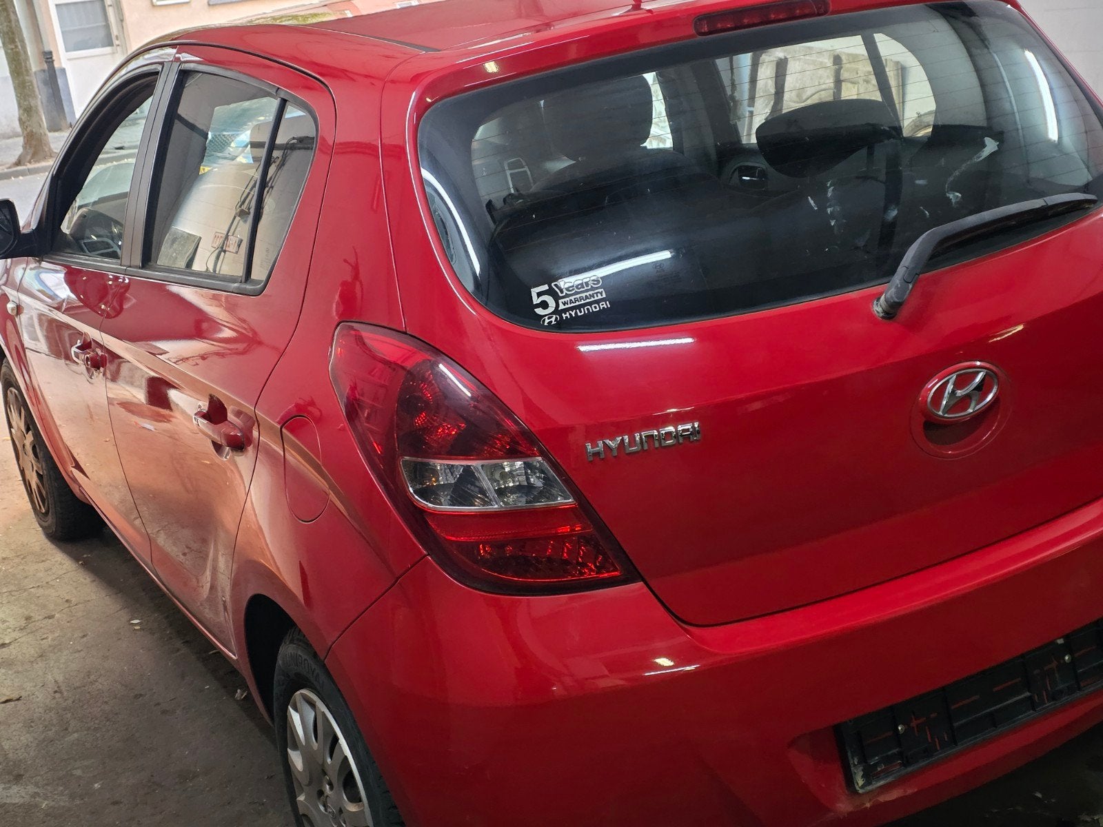 Hyundai i20 1.2i Benzine 2010, Auto's, 57 kW, Elektrische ramen, https://public.car-pass.be/vhr/8dd11c26-d813-413b-a1e8-02f55d616f4b