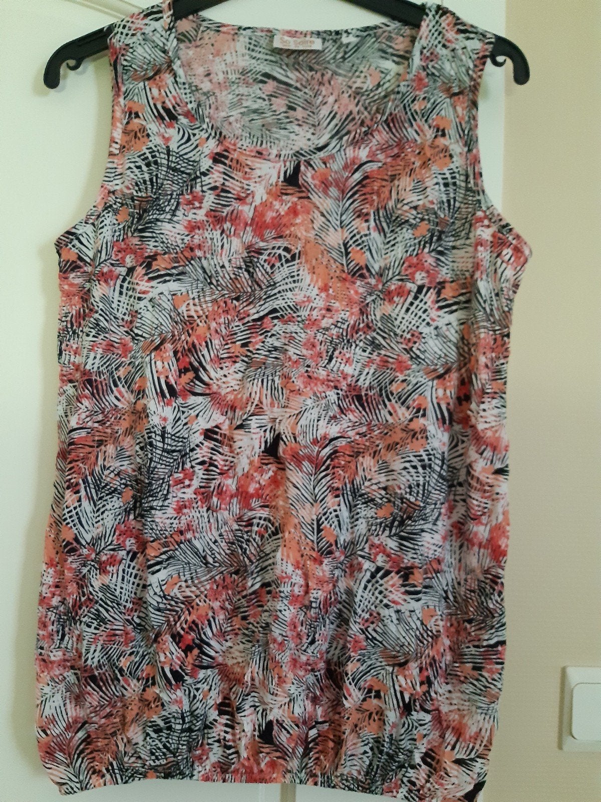 Blouse moelleuse pour femme, Vêtements | Femmes, Tops, Sans manches, Taille 38/40 (M), Enlèvement ou Envoi, Comme neuf