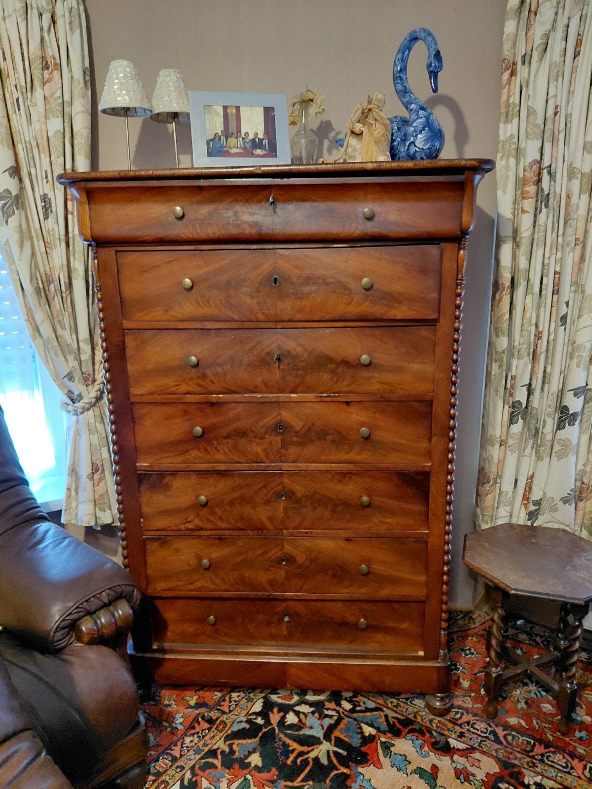 Semainiare kast Louis XV, Ophalen