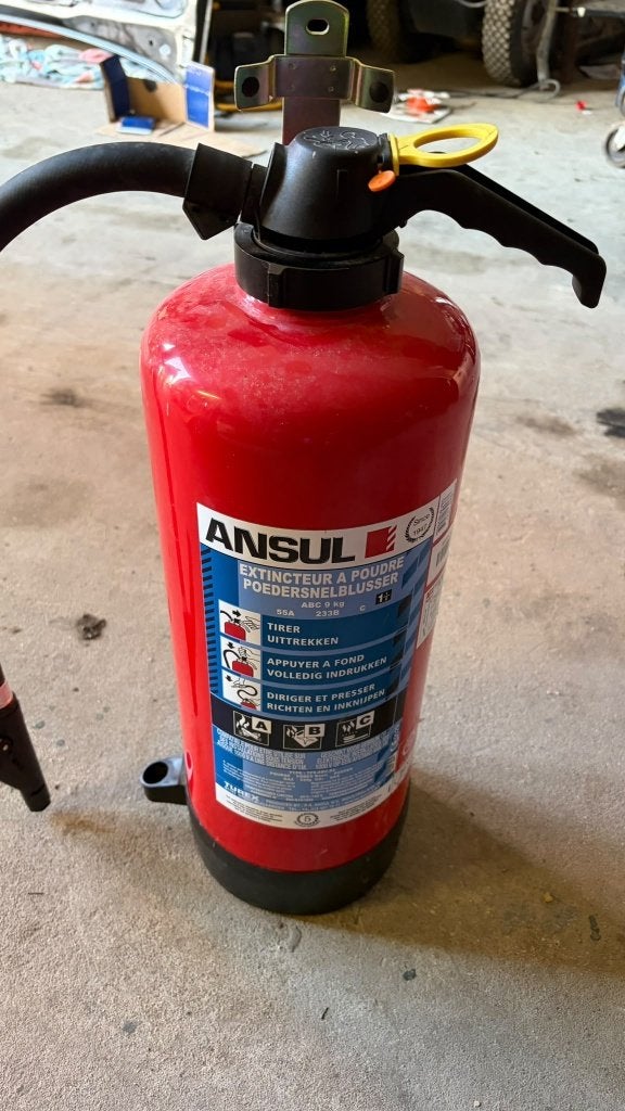 ANSUL poederblusser 9 kg ABC met slang en beugel, Maison & Meubles, Enlèvement, Utilisé, Extincteur