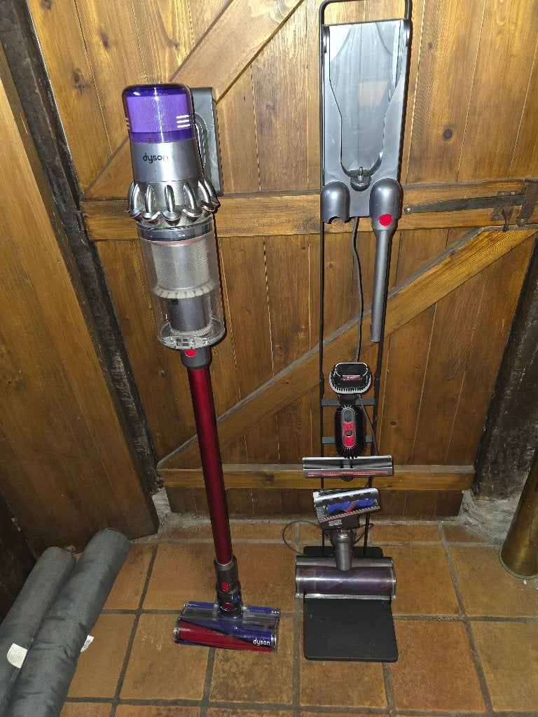 Aspirateur Dyson V11 Fluffy, Enlèvement ou Envoi, Réservoir, Aspirateur balai, Comme neuf