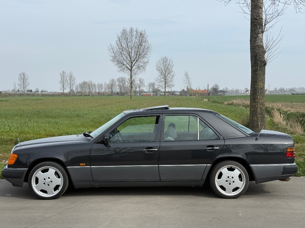 W124 1991 Mercedes-Benz 300D, Auto's, Mercedes-Benz, Bedrijf, 200-Serie, ABS, Airbags, Alarm, Bluetooth, Boordcomputer, Centrale vergrendeling