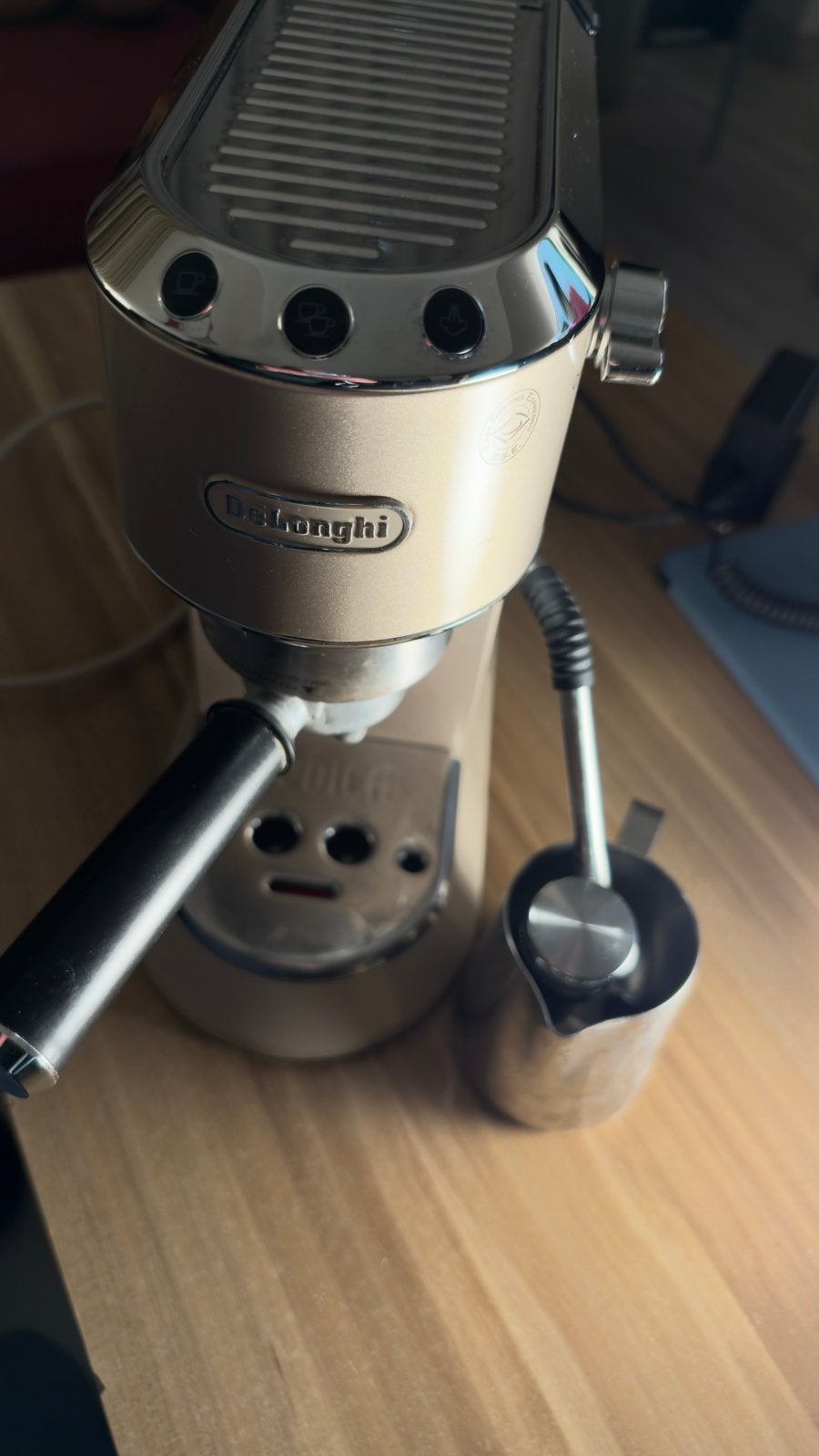 À vendre – Machine à café De’Longhi Dedica Arte, Electroménager, Enlèvement, Utilisé, Machine à espresso, Café moulu