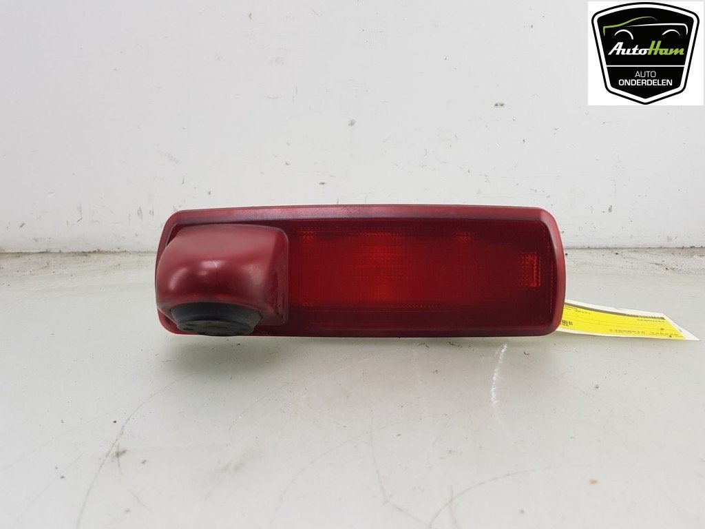FEU STOP CENTRAL ARRIERE Trafic (1FL / 2FL / 3FL / 4FL), Autos : Pièces & Accessoires, Éclairage, Renault, Utilisé