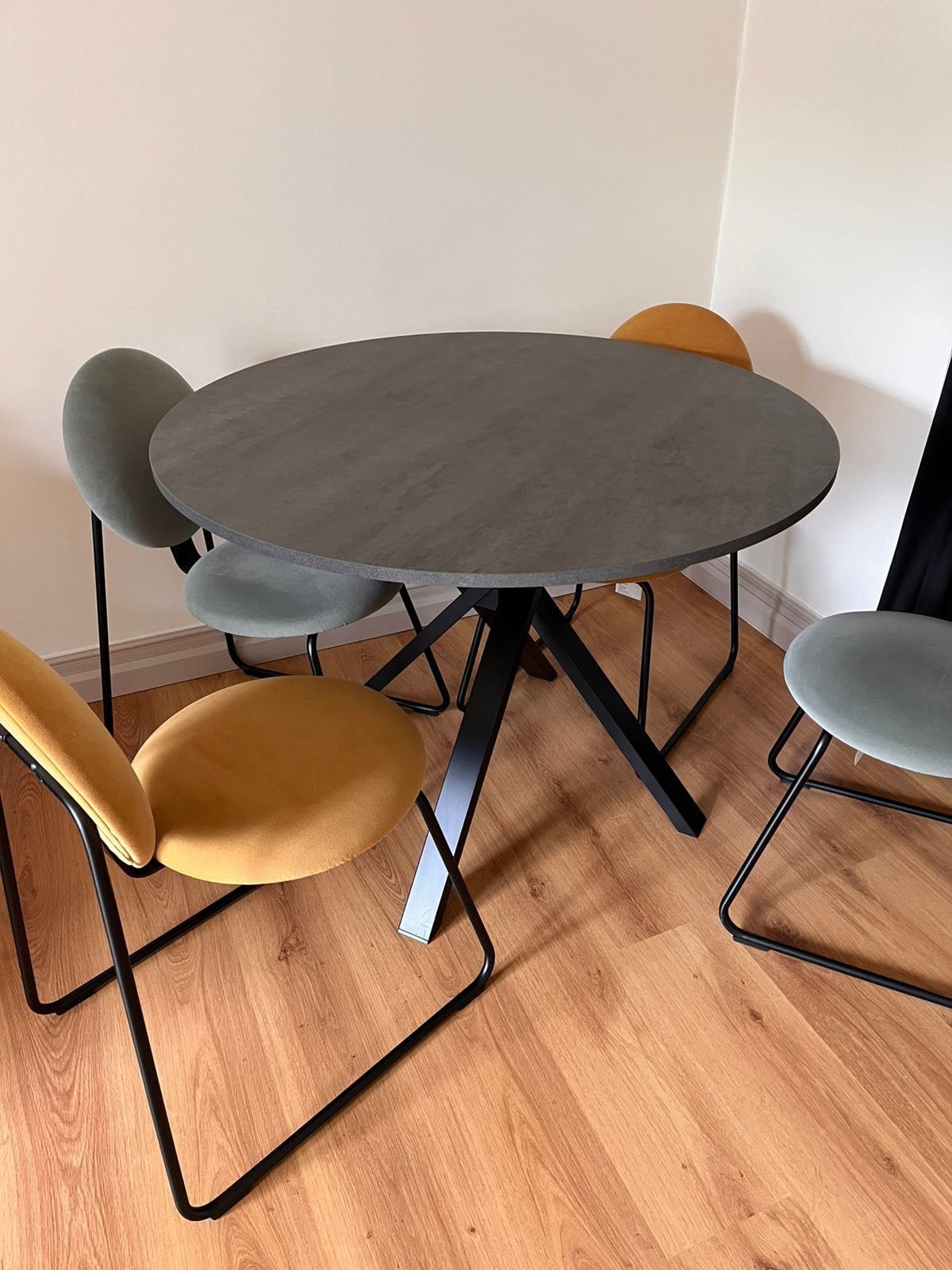 Eettafel rond, Huis en Inrichting, Ophalen, 100 tot 150 cm, Rond, Zo goed als nieuw