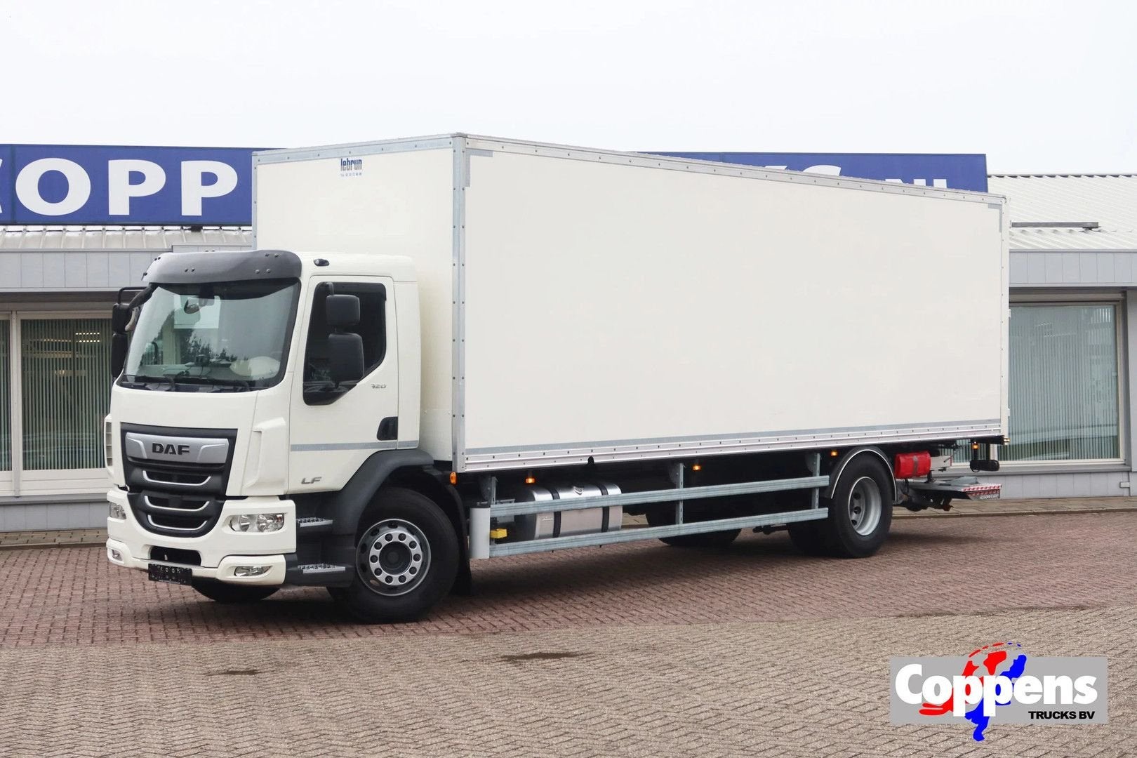 DAF LF 320 LA Bakwagen + DHollandia, Auto's, Vrachtwagens, Automaat, Wit, Bedrijf, Diesel