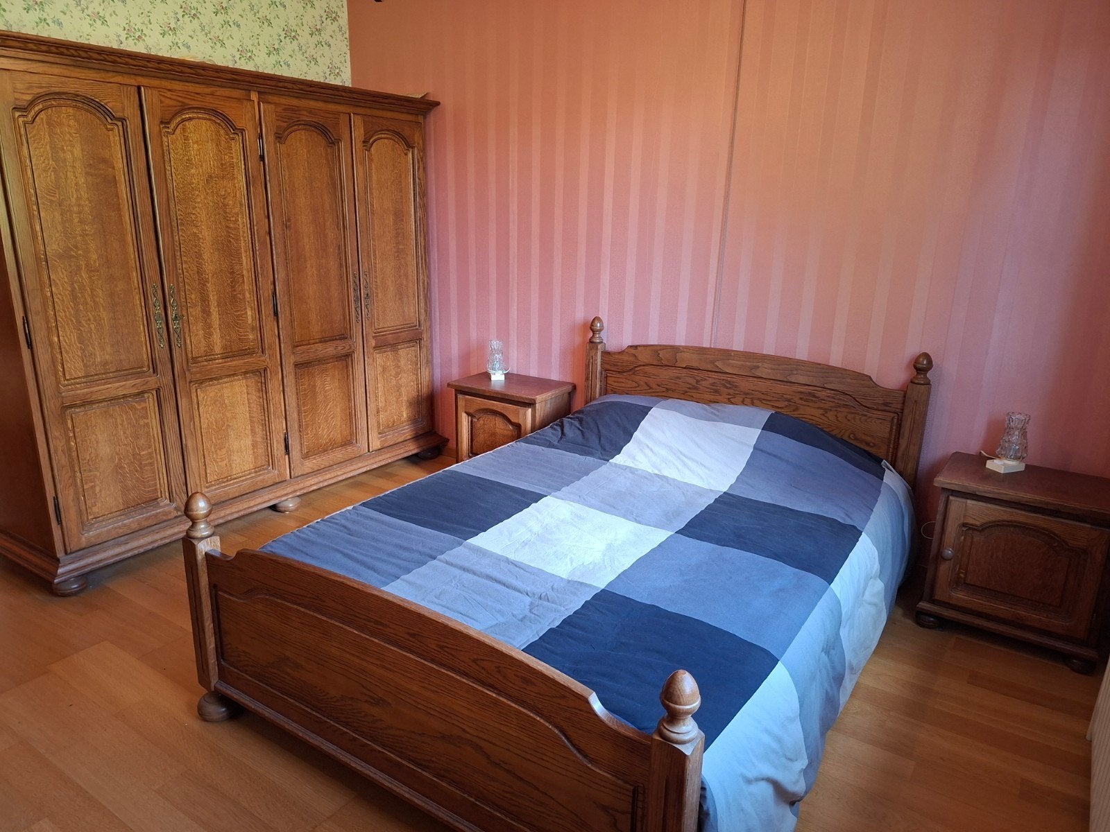 chambre à coucher, Enlèvement