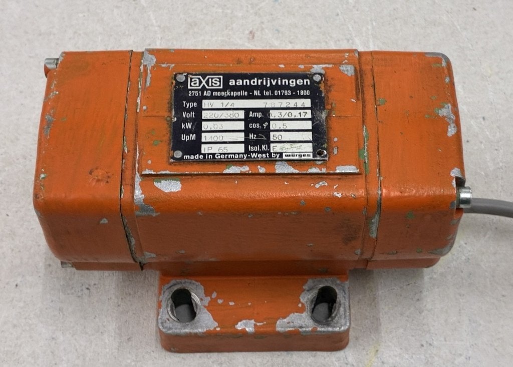 Diverse trilmotoren 220/380 volt O.A AXIS en ITALVIBRAS, Doe-het-zelf en Bouw, Motoren, Ophalen of Verzenden, Gebruikt, Elektromotor