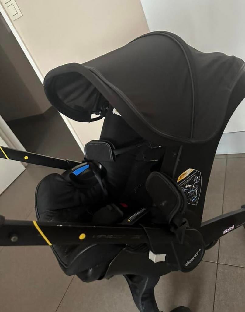 Doona buggy, Kinderen en Baby's, Autostoeltjes, Ophalen, Zo goed als nieuw