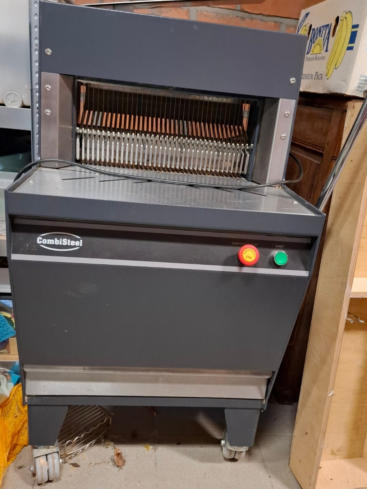 Machine à découper le pain marque Combisteel, Articles professionnels, Enlèvement