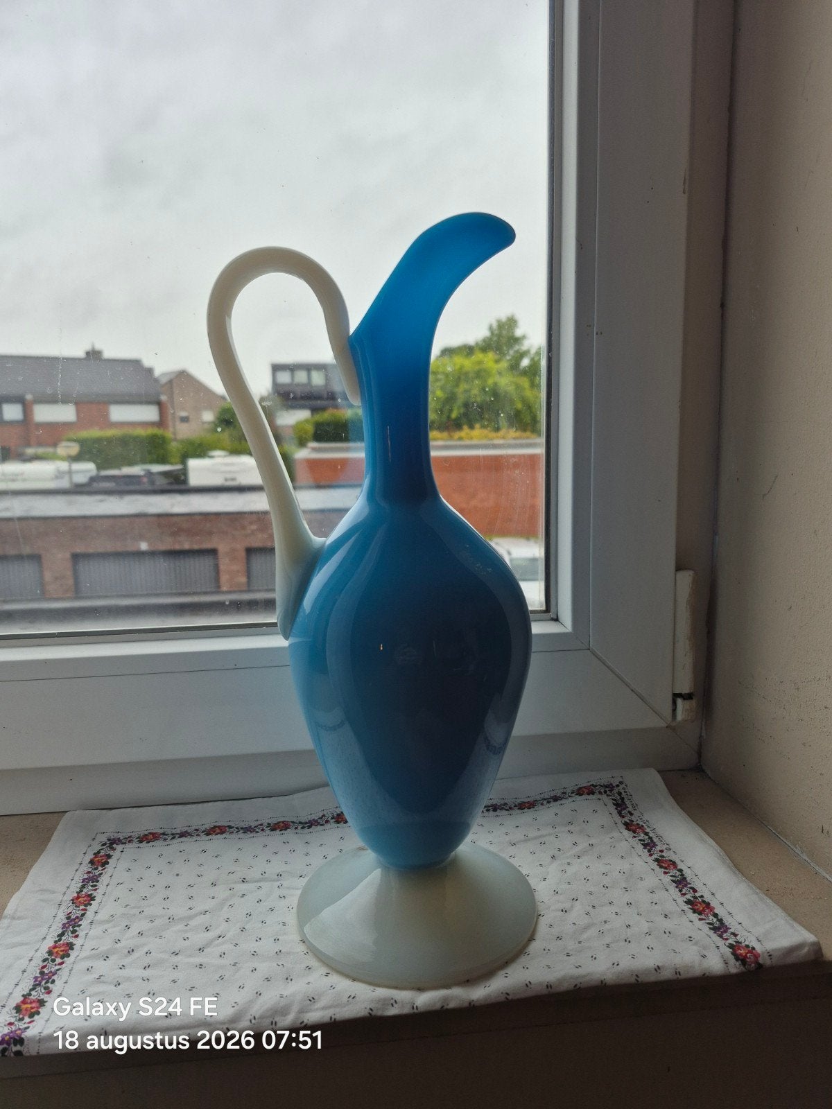 prachtige opaline vaas, Huis en Inrichting, Woonaccessoires | Vazen, Ophalen of Verzenden, Blauw, Glas
