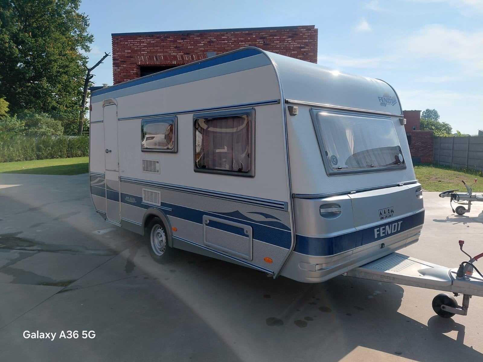 Uitzonderlijke staat!# caravan Fendt bouwjaar 2002- voortent, Caravans en Kamperen, Vast bed, Fendt, Luifel, Bedrijf