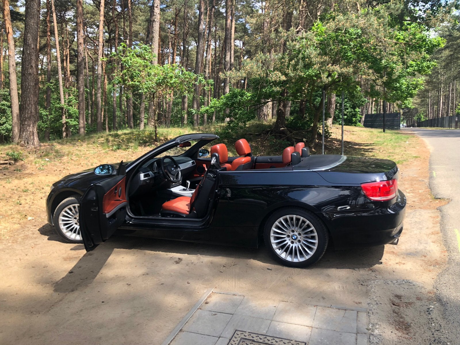 BMW 320i Cabrio, Achterwielaandrijving, Cabriolet, Leder en Stof, Zwart