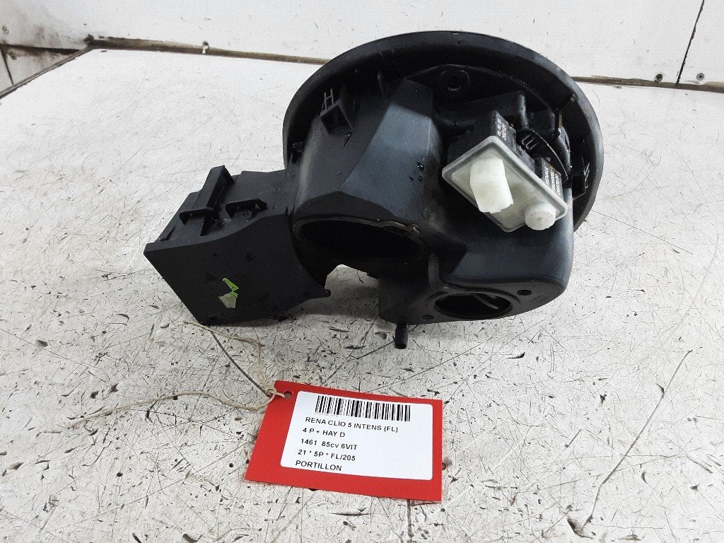 TRAPPE D'ESSENCE Renault Clio V (RJAB) (01-2019/-), Renault, Mevr. I. Hauben, Utilisé, Rue de l'Espoir 34 34
4030  GRIVEGNÉE, BE