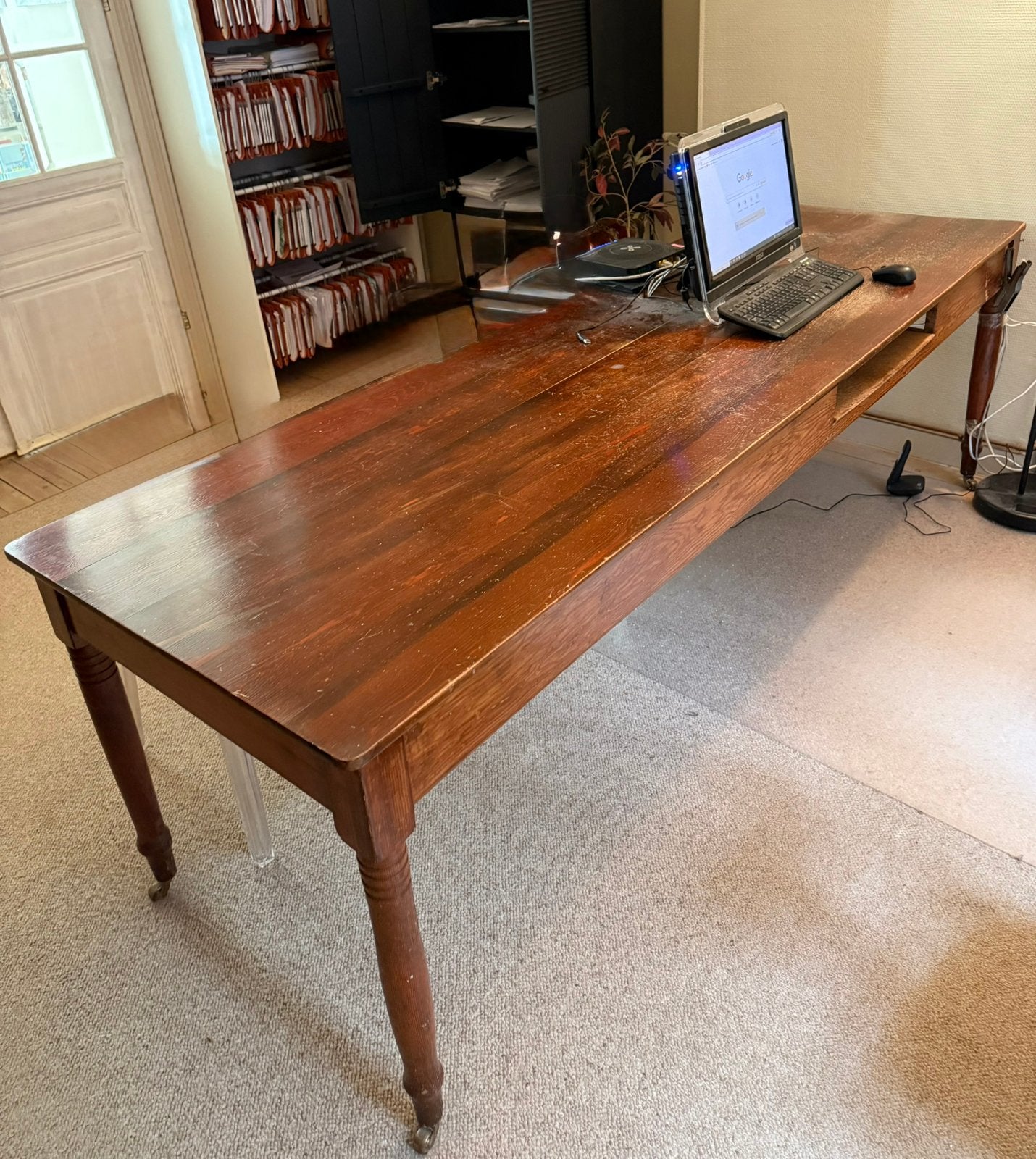 Table de bureau ancienne, couleur acajou, Enlèvement
