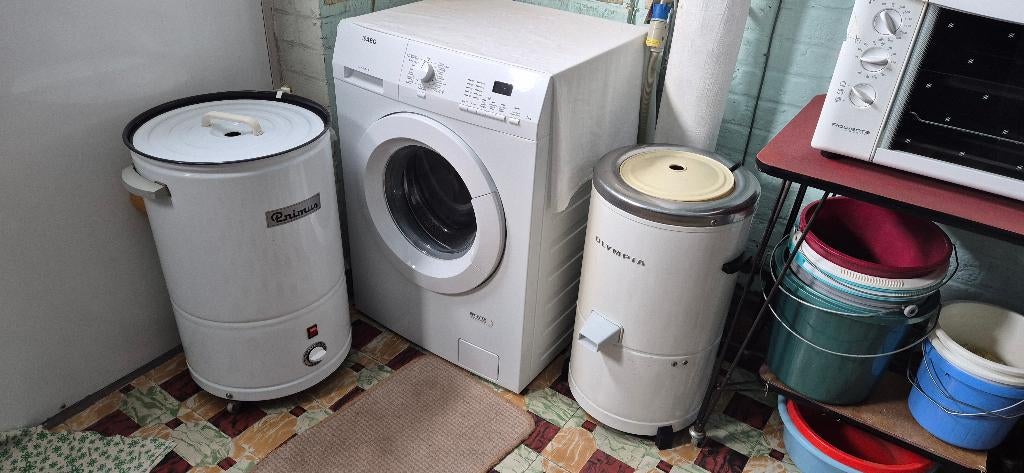 Machine à laver AEG, machines  Primus et sèche-linge Olympia, Electroménager, 1200 à 1600 tours, 6 à 8 kg, 85 à 90 cm, Programme lavage à la main