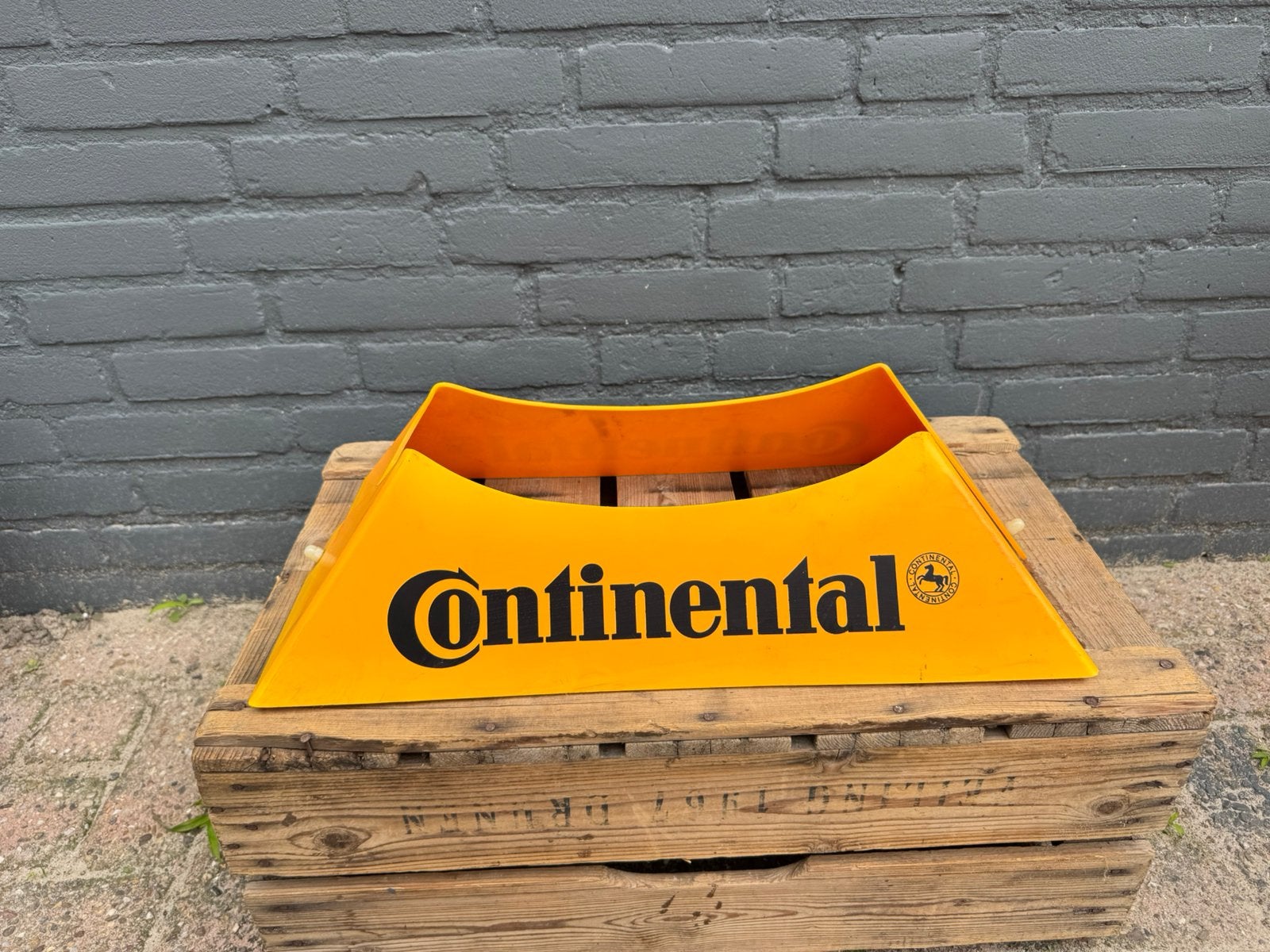 Présentoir publicitaire pour pneus Continental, Enlèvement ou Envoi, Utilisé, Panneau publicitaire