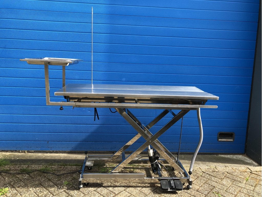 Veterinaire operatietafel V-top elektrisch bediend
