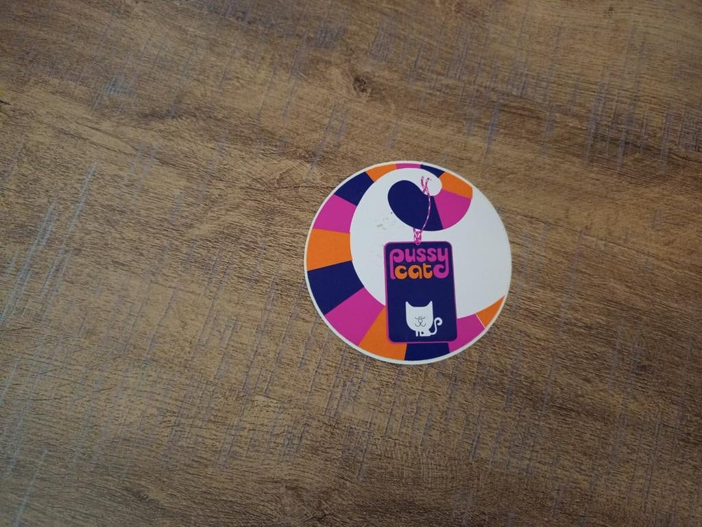 Sticker Pussycat, Ophalen