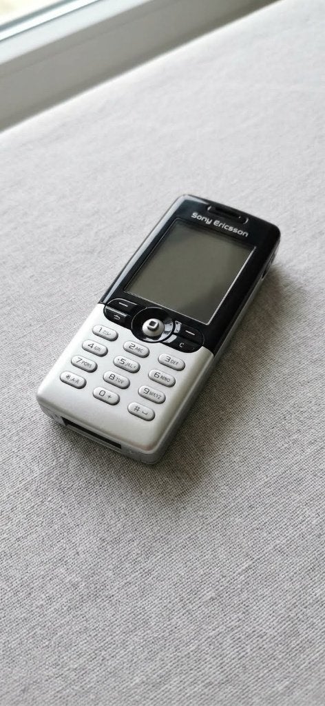 Téléphone GSM Vintage Sony Ericsson T610 (2003), Autres systèmes, Moins de 3 mégapixels, Classique ou Candybar, Clavier physique