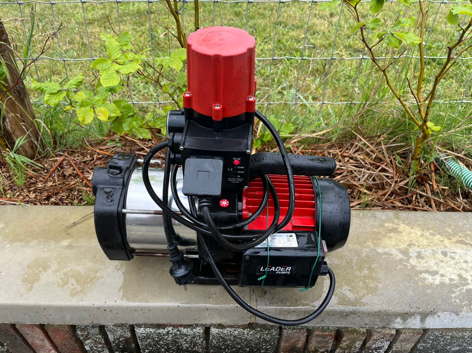 Leader inoxplus 240 pomp, Ophalen of Verzenden, Gebruikt, Elektrisch, Hydrofoorpomp