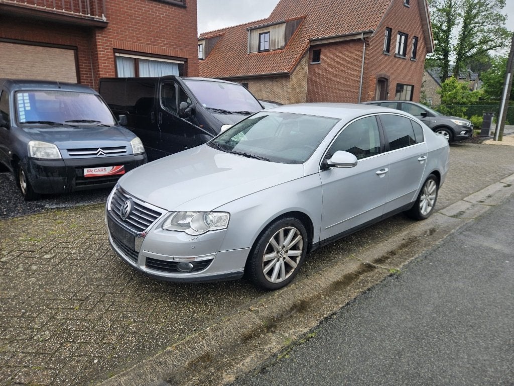 VOLKSWAGEN PASSAT/ESSENCE/2009/200 CH/VOITURE D'ACHAT/, Autos, Entreprise, Boîte manuelle, 5 portes, 5 cylindres