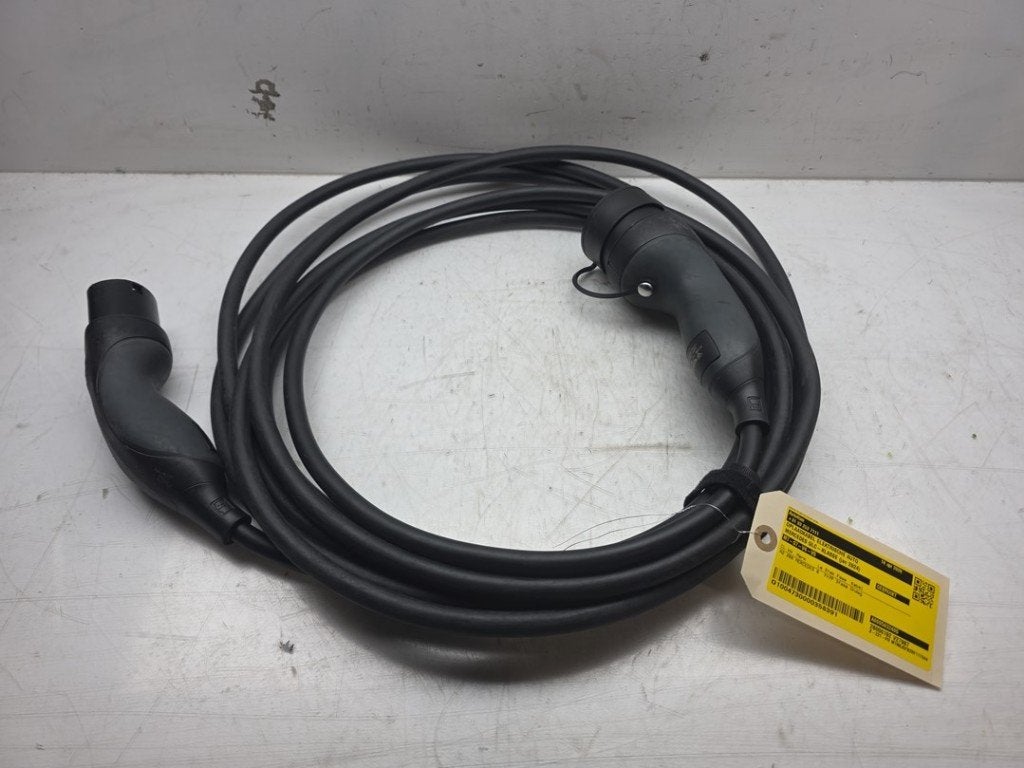 LAADKABEL Mercedes-Benz GLC Coupe (C254) (|A0005832405|), Auto-onderdelen, Gebruikt, Mercedes-Benz, Dialog.mb@mercedes-benz.com