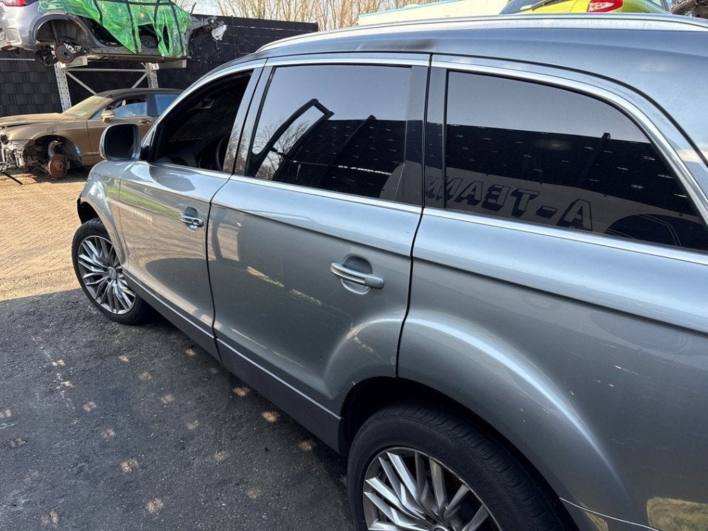 PORTIER LINKS ACHTER Audi Q7 (4LB) (|4L0833051|), Deur, Info@audi.de, Audi, Audi AG