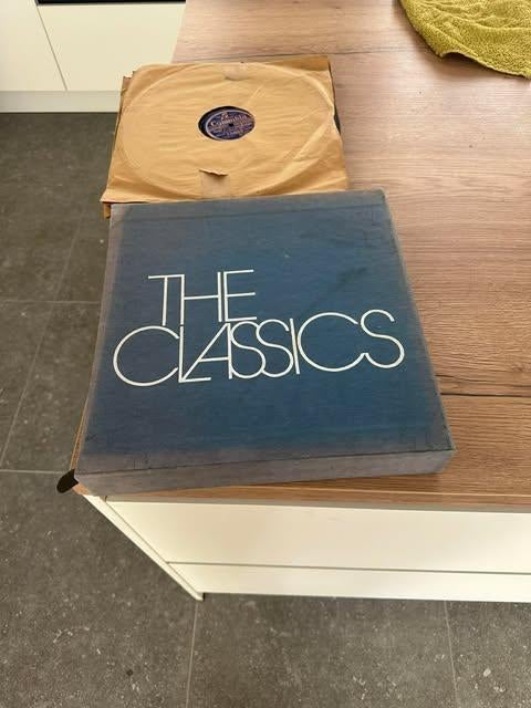 Les albums de sets classiques, Enlèvement ou Envoi, Comme neuf