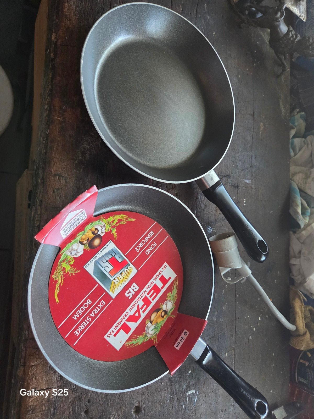 2 poêles Tefal neuves de 24 cm, Enlèvement ou Envoi, Tefal