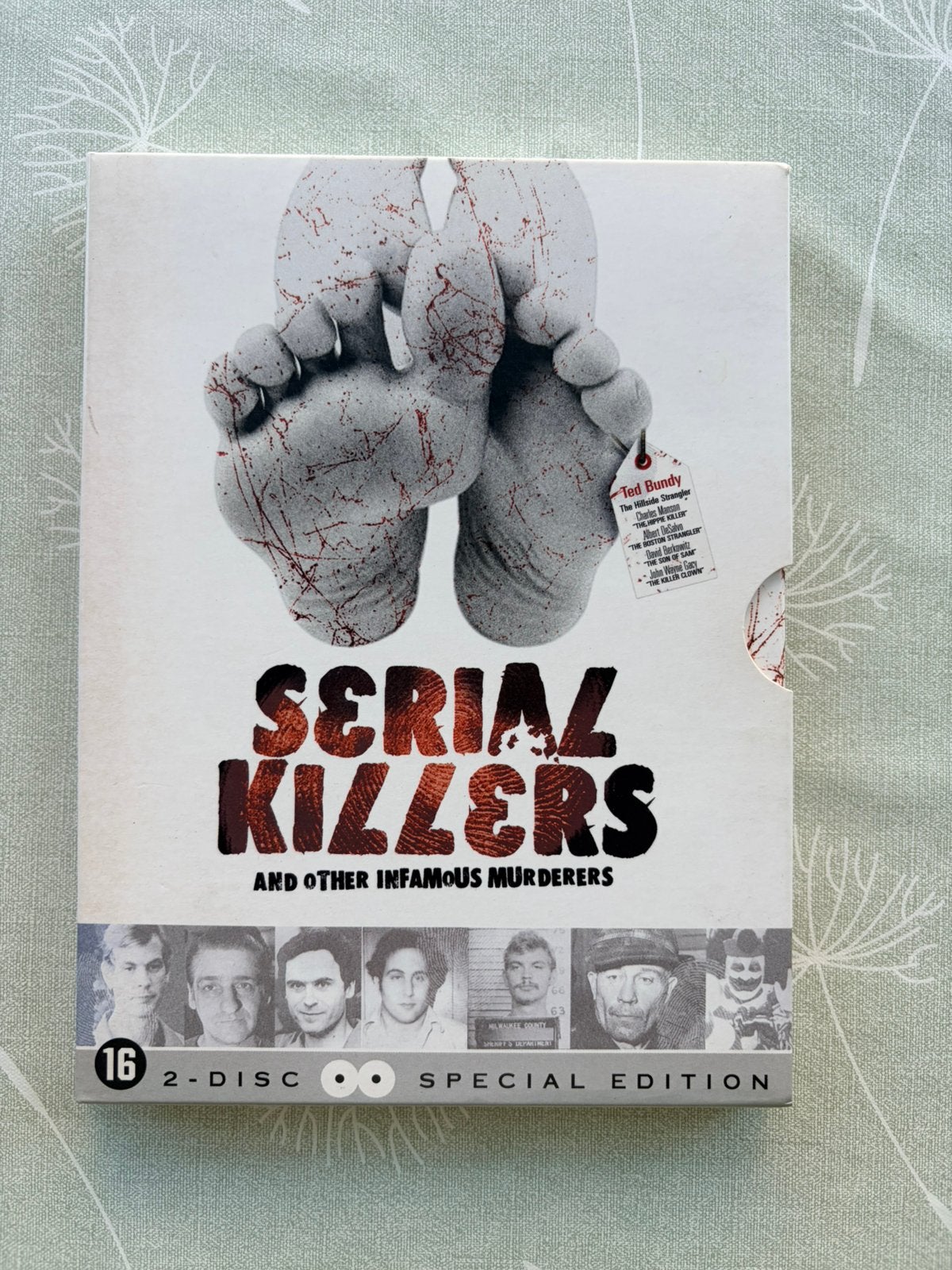 DVD Serial Killers and other infamous murderers, Engels, Oorlog of Misdaad, Nederlands, Ophalen of Verzenden