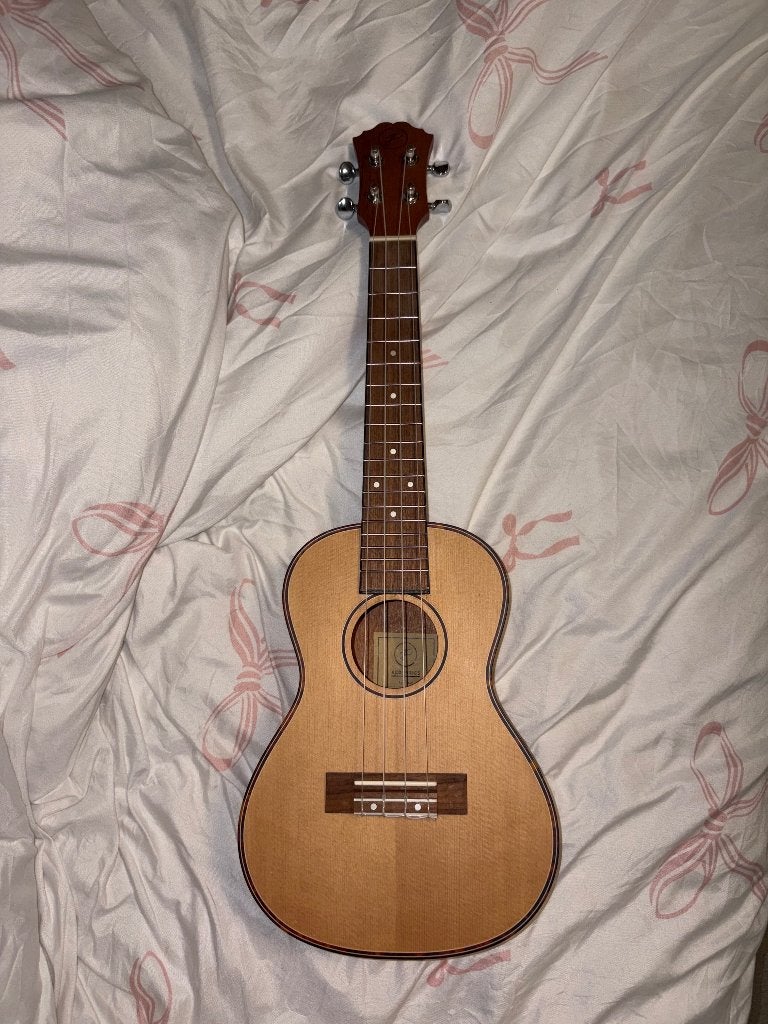 Ukelele Jacky Claes + stemapparaat, Ophalen, Zo goed als nieuw, Ukelele
