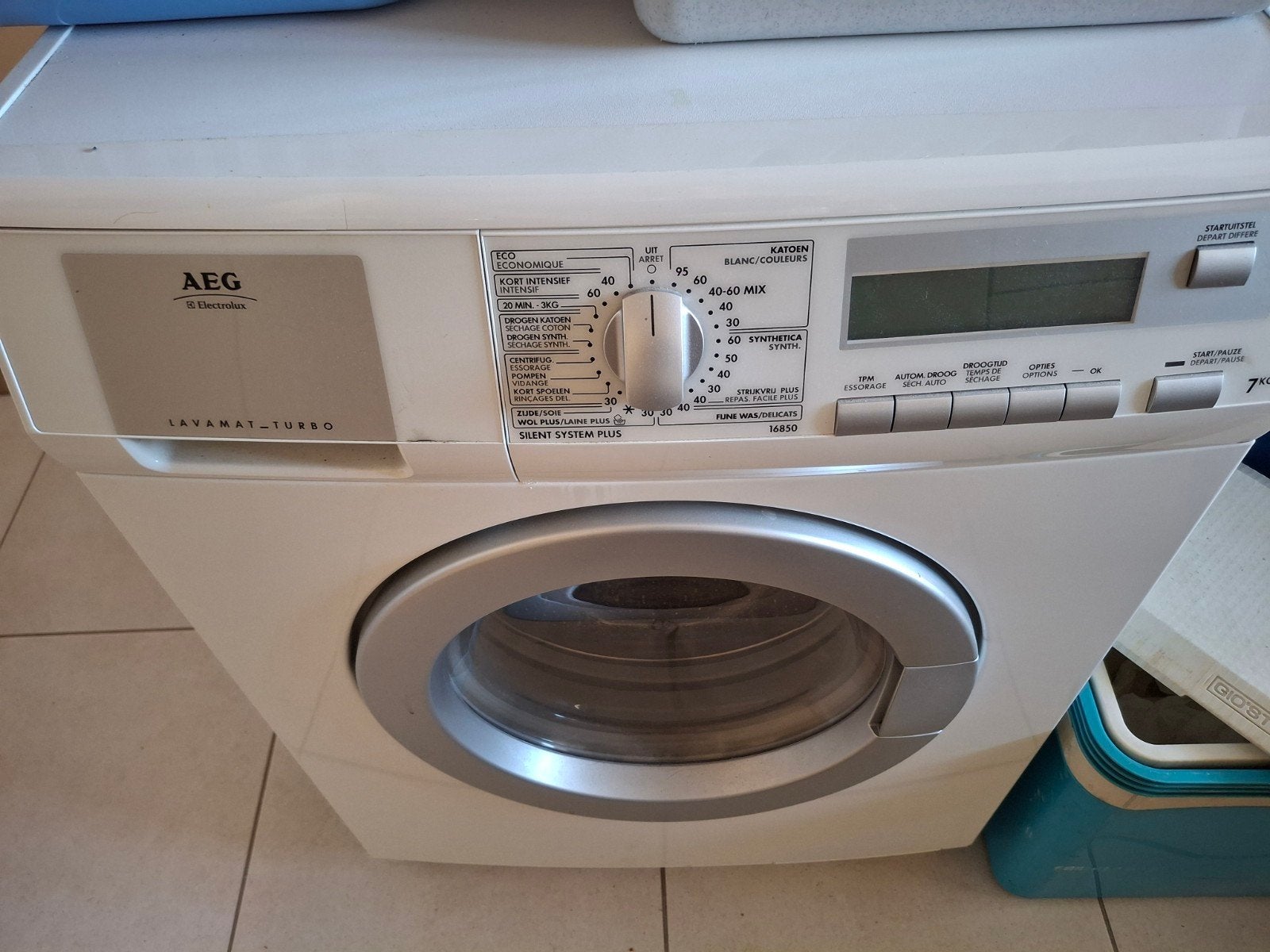 Machine à laver et à sécher AEG, 1200 à 1600 tours, 6 à 8 kg, Comme neuf, Chargeur frontal