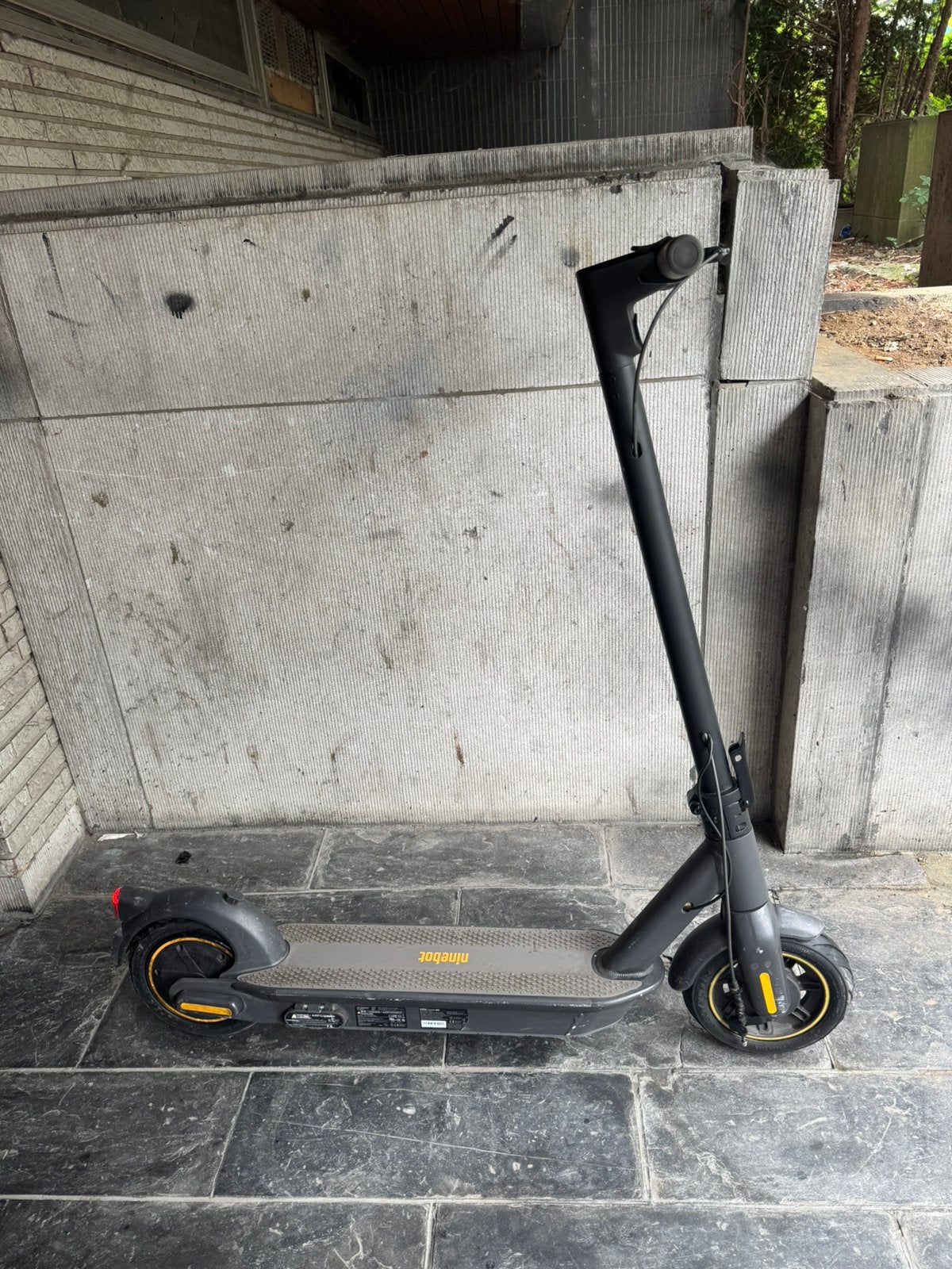Trottinette ninebot fonctionne bien aucun problème avec char, Enlèvement ou Envoi, Comme neuf