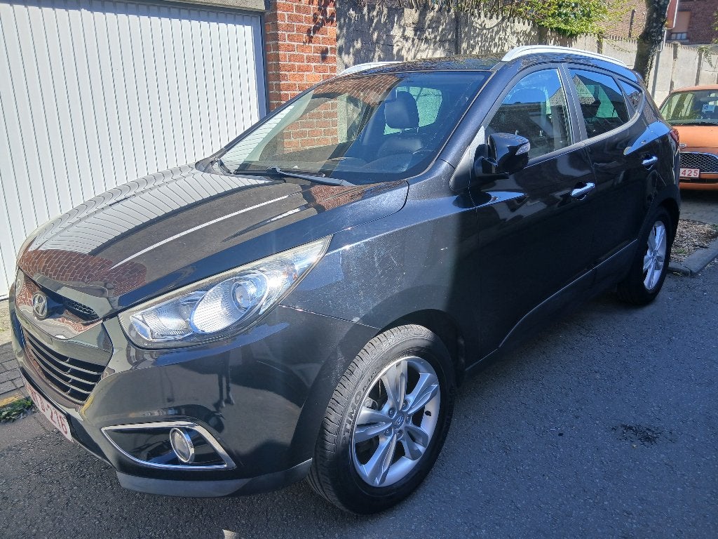Hyundai ix35 2.0 diesel te koop, Euro 5, Zwart, 4 cilinders, Electronic Stability Program (ESP)