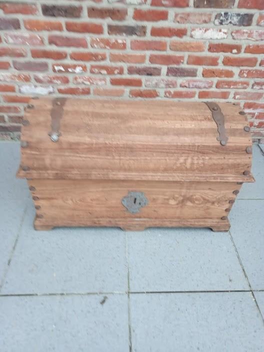oude eiken kist of koffer 125€., Enlèvement, Utilisé, Chêne